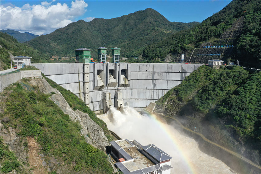 航拍引漢濟渭三河口水利樞紐。劉正根攝