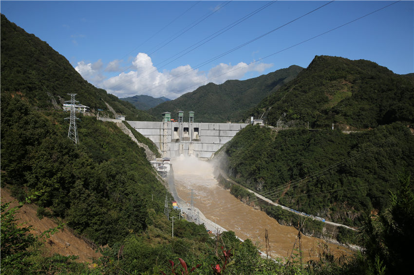 航拍引漢濟(jì)渭三河口水利樞紐。劉正根攝