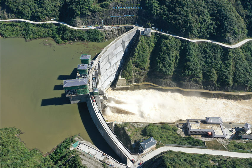 航拍引漢濟渭三河口水利樞紐。劉正根攝