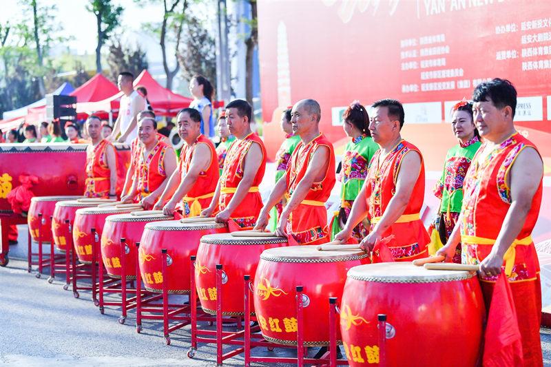 2023延安新區(qū)紅色半程馬拉松賽激情開賽。陜西體育集團供圖