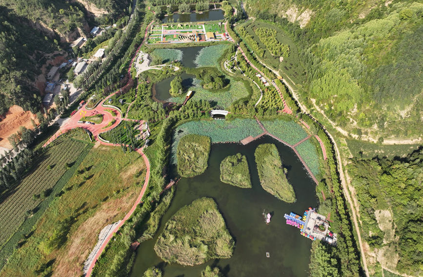 南泥灣國(guó)家濕地公園（無(wú)人機(jī)航拍）。 田剛攝